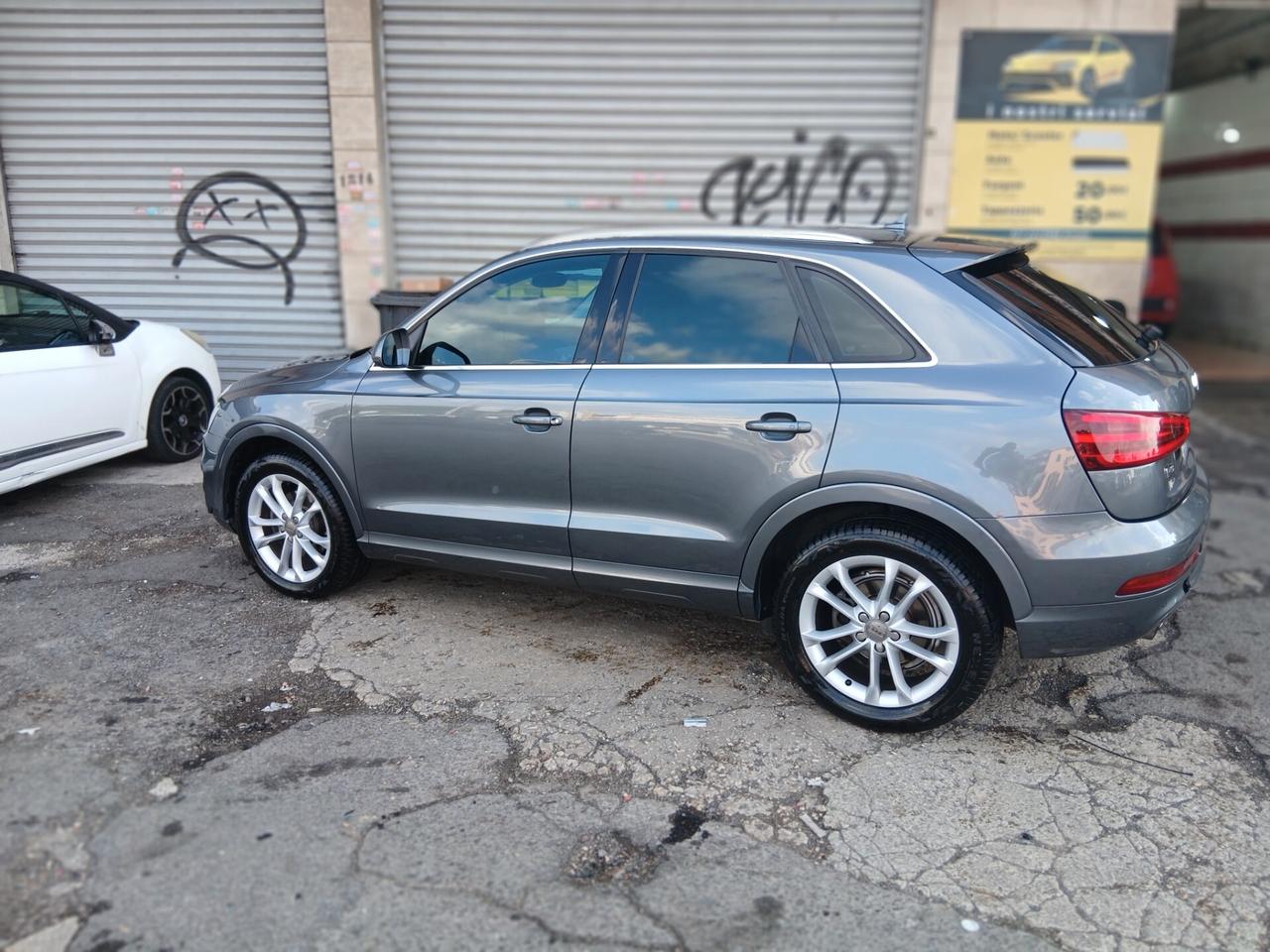 Audi Q3 35 TDI S tronic Business