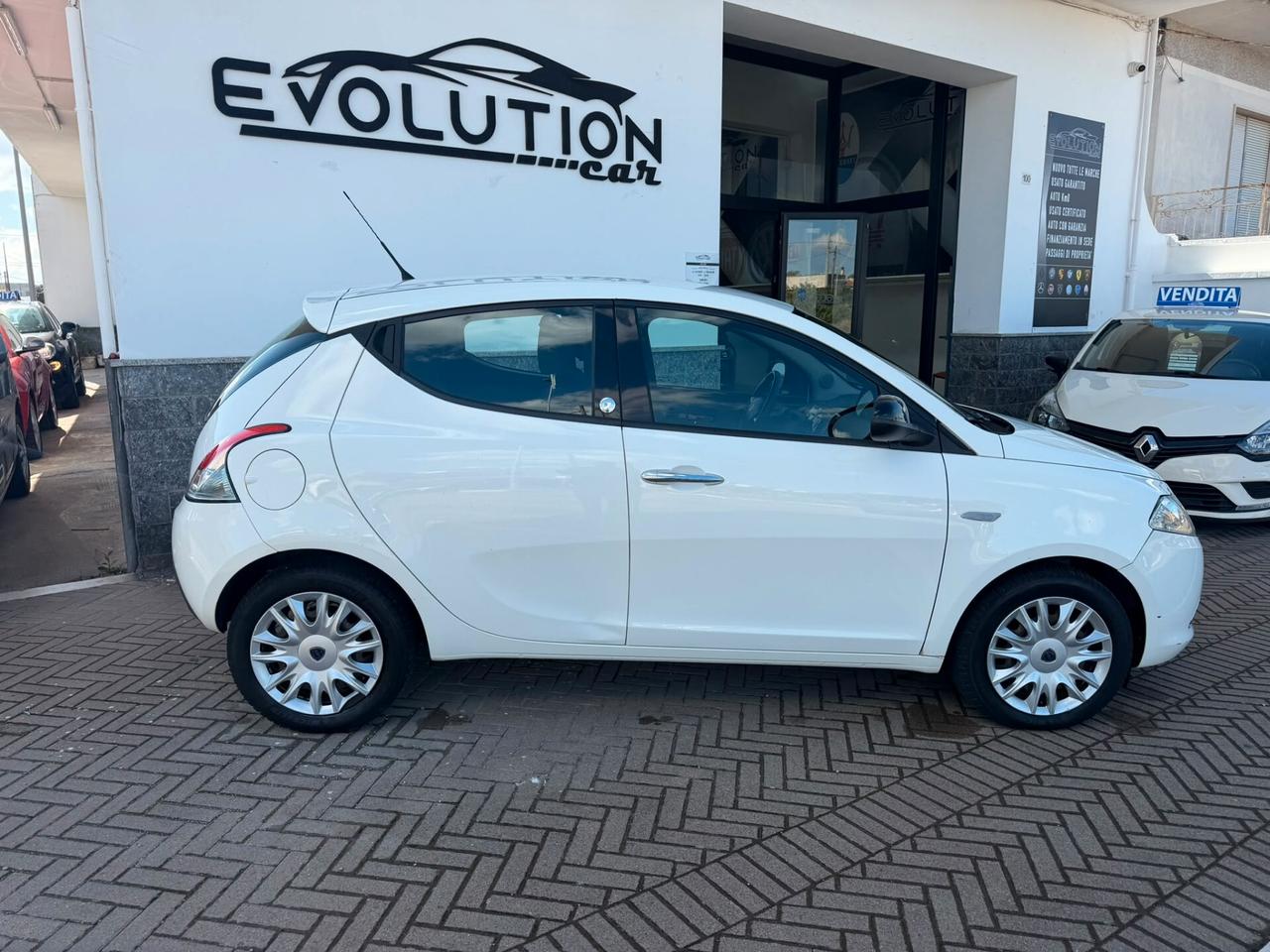Lancia Ypsilon 1.2 69 CV 5 porte GPL Ecochic Gold