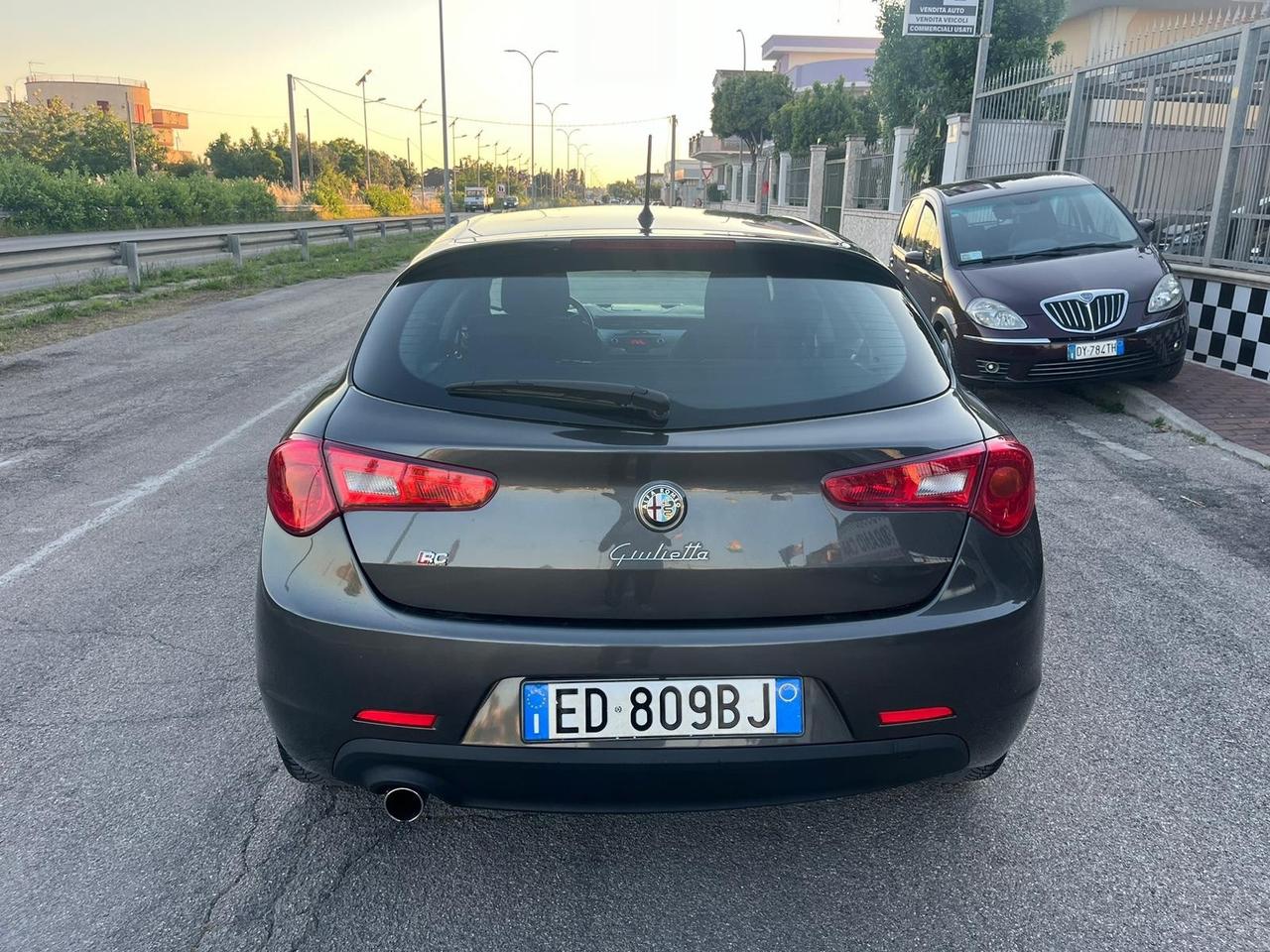 Alfa Romeo Giulietta 1.6 JTD Distinctive Unipro 2010