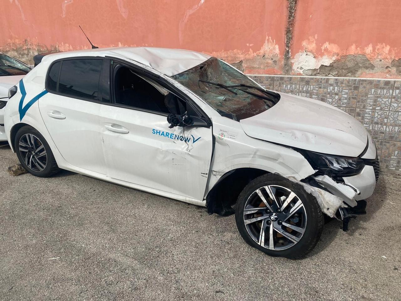 Peugeot 208 PureTech 100 Stop&Start EAT8 5 porte Allure