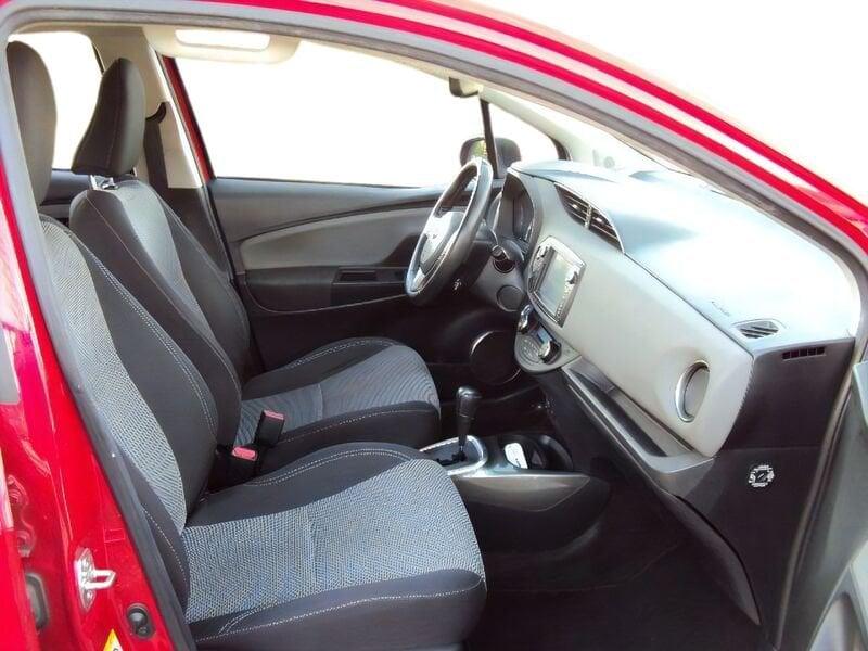 Toyota Yaris 1.5 Hybrid 5 porte Cool Autocarro
