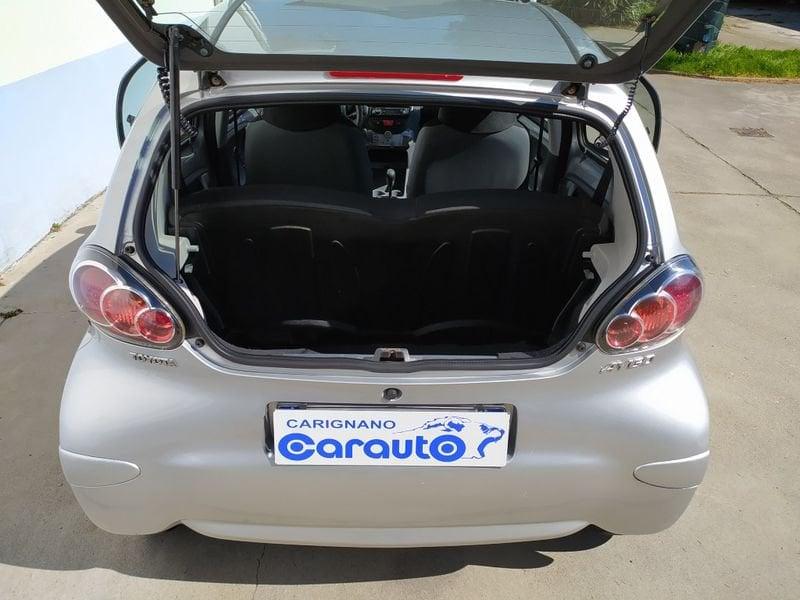 Toyota Aygo Aygo 5p 1.0 Now Connect Fin Zero