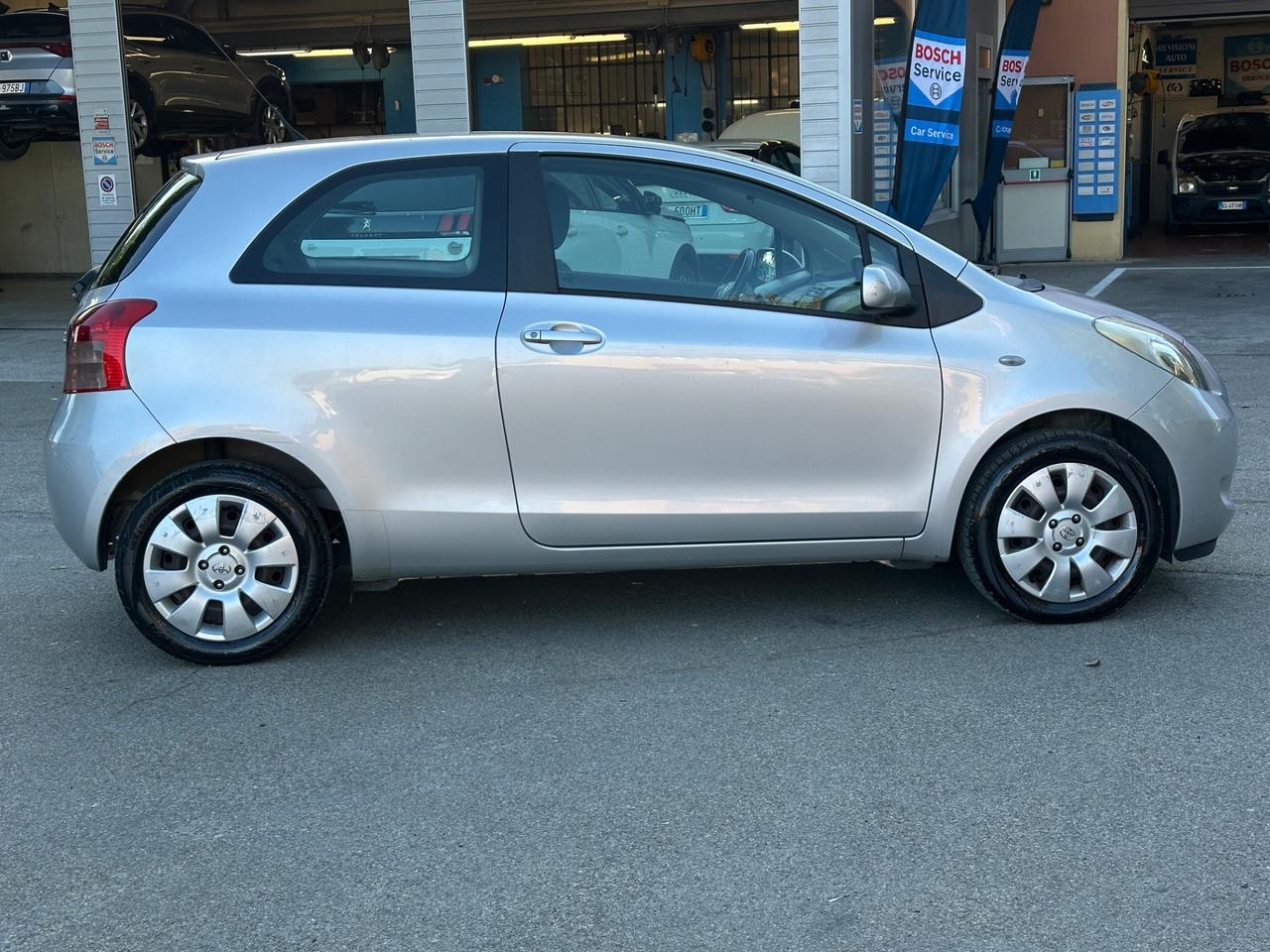 Toyota Yaris 1.3 3 porte Sol