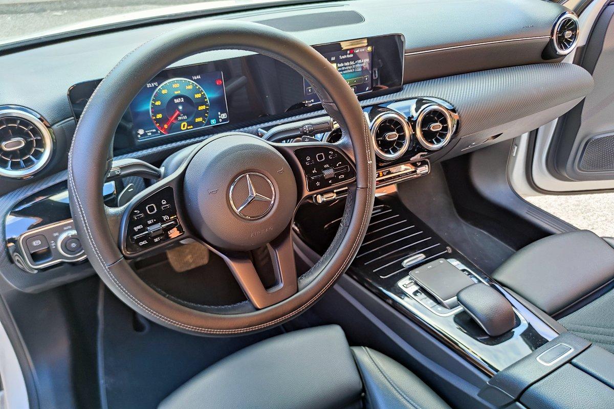 MERCEDES A 180 d Automatic Business Extra