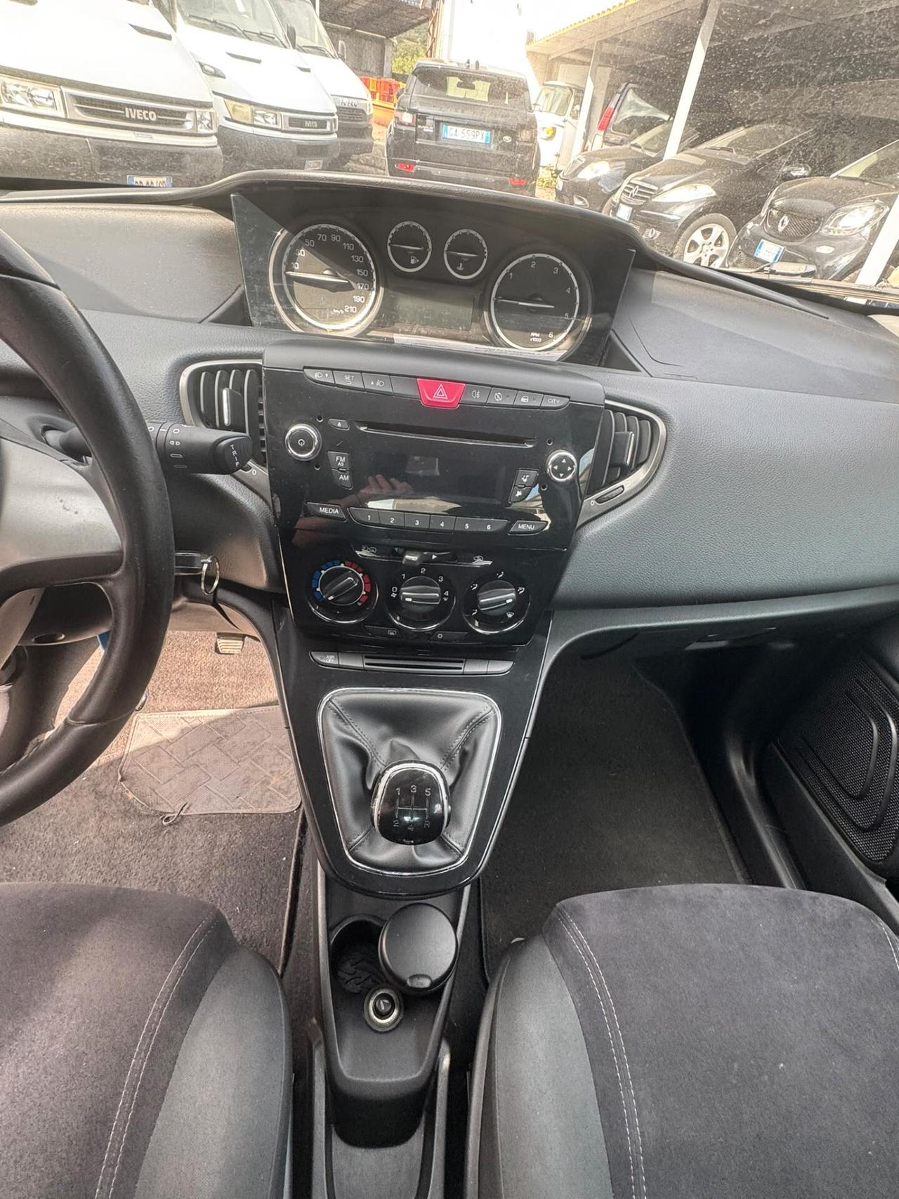 Lancia Ypsilon 1.3 MJT 16V 95 CV 5 porte S&S Platinum