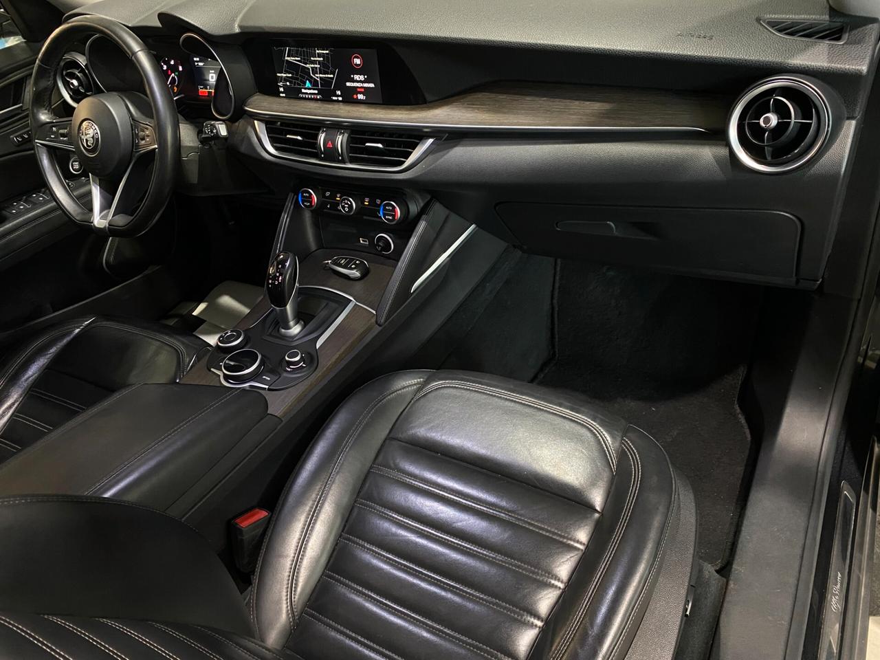 Alfa Romeo Stelvio 2.2 Turbodiesel 210 CV AT8 Q4 Executive Tetto apr.-2017