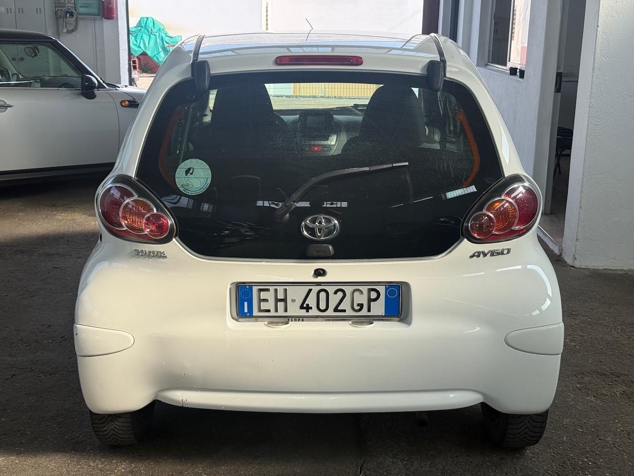 Toyota Aygo 1.0 12V VVT-i 5 porte Sol Connect