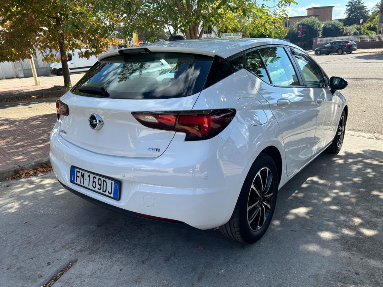 Opel Astra 1.6 CDTi 110CV