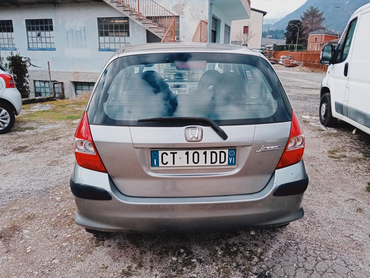 Honda Jazz 1.3i-DSi 5p. Graph Neopatentati
