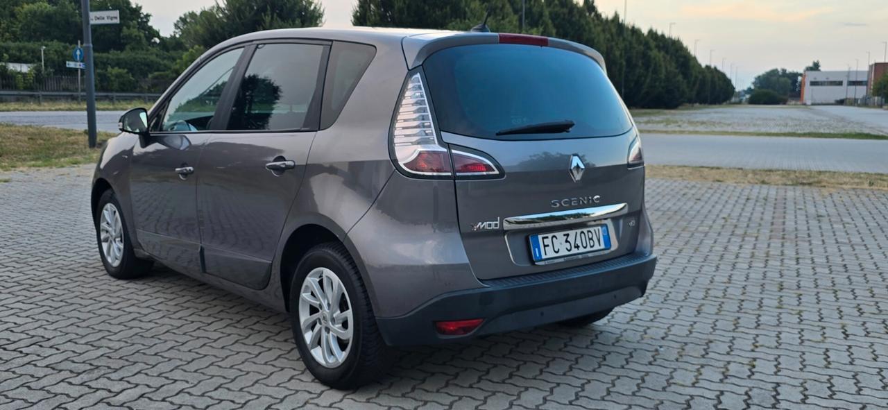 Renault Scenic Scénic XMod dCi 110 CV EDC Limited