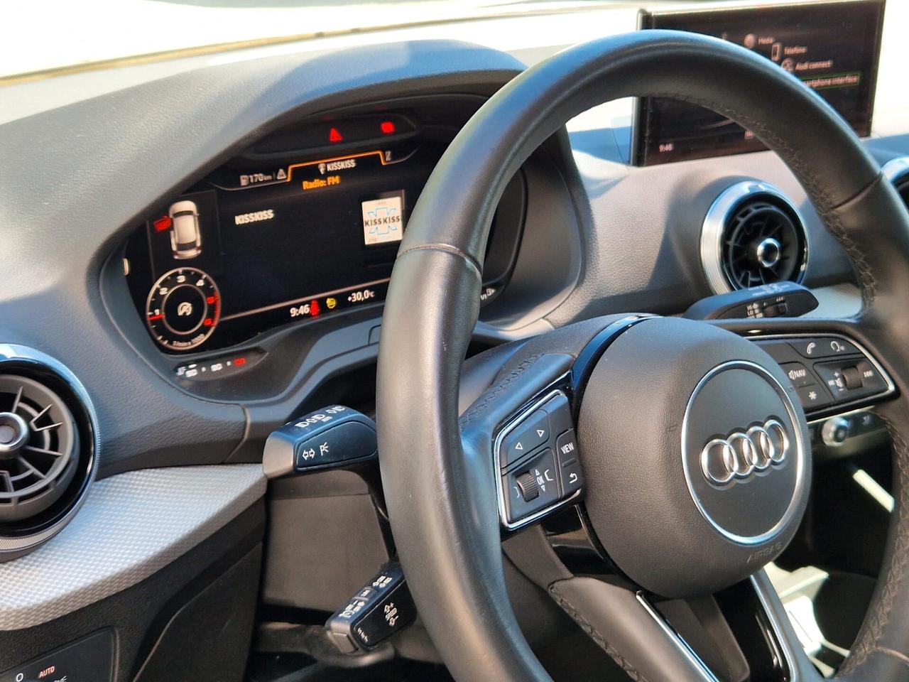 Audi Q2 30 TDI Identity Black