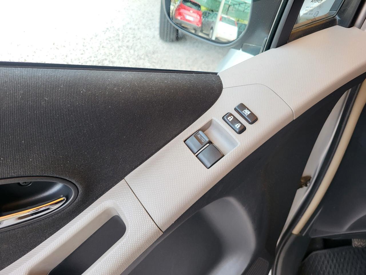 Toyota Yaris 1.0 5 porte