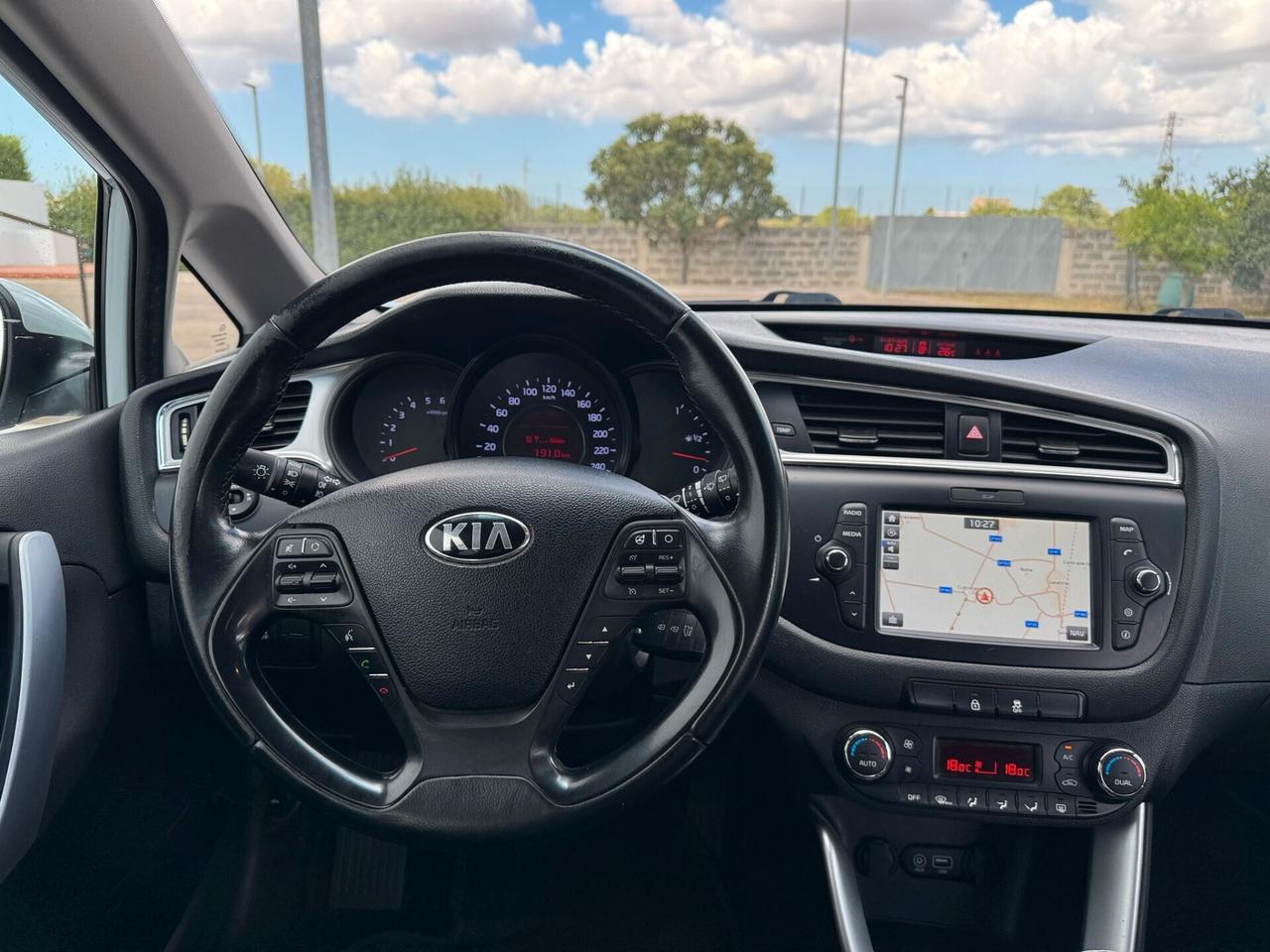 Kia Ceed AUTOCARRO N1 5POSTI