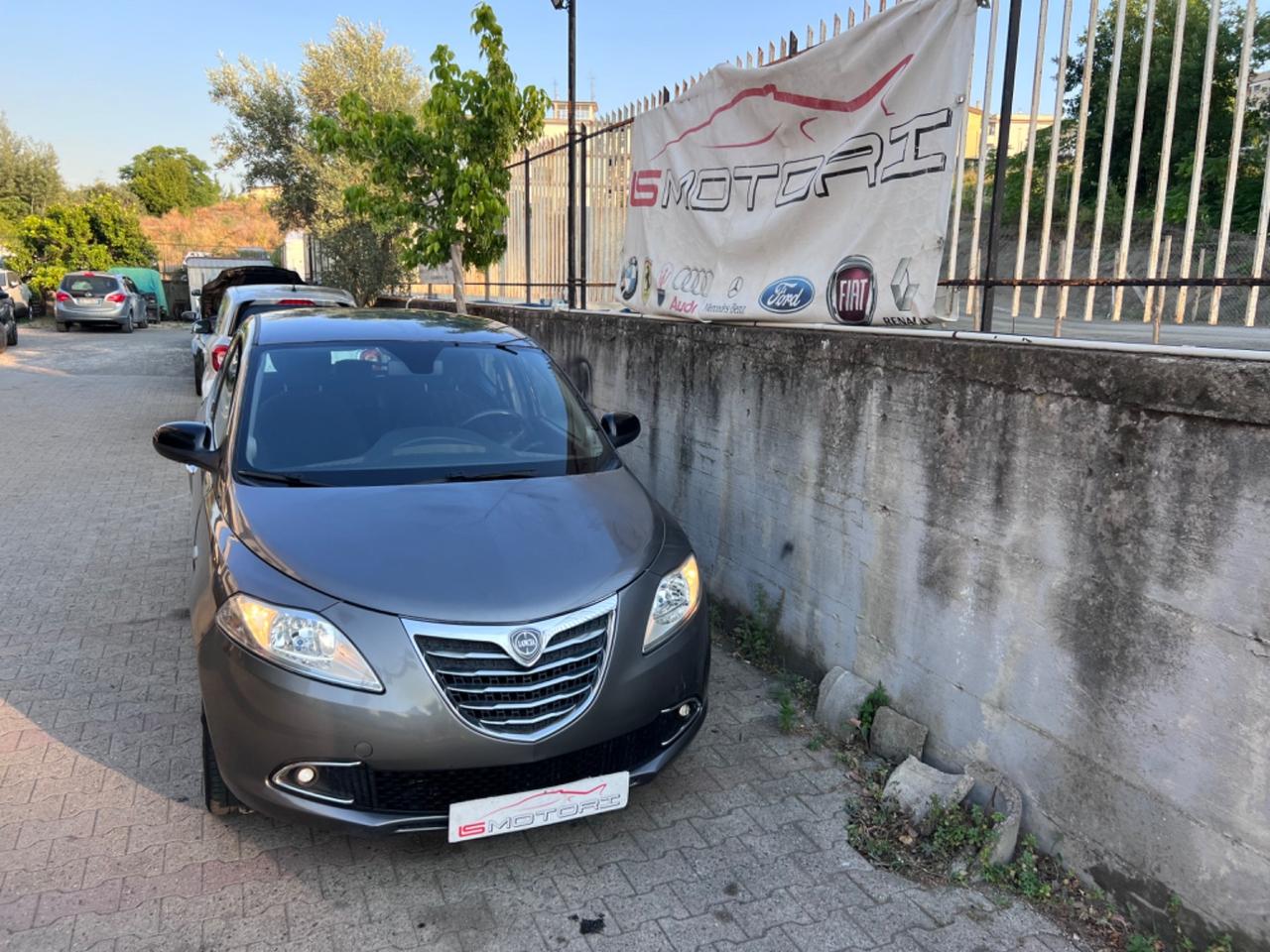 Lancia Ypsilon 1.3 MJT 16V 95 CV 5 porte S&S Gold Blockshaft