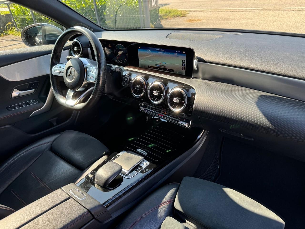 Mercedes-benz A 180 d Automatic Premium