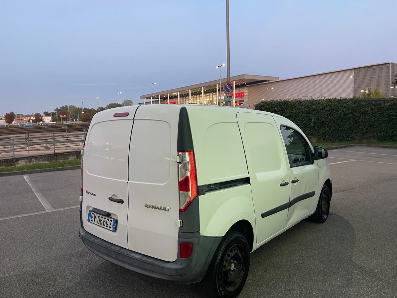 Renault Kangoo 1.5 dCi 90CV F.AP. S&S 4p. Express Maxi Combi Energy