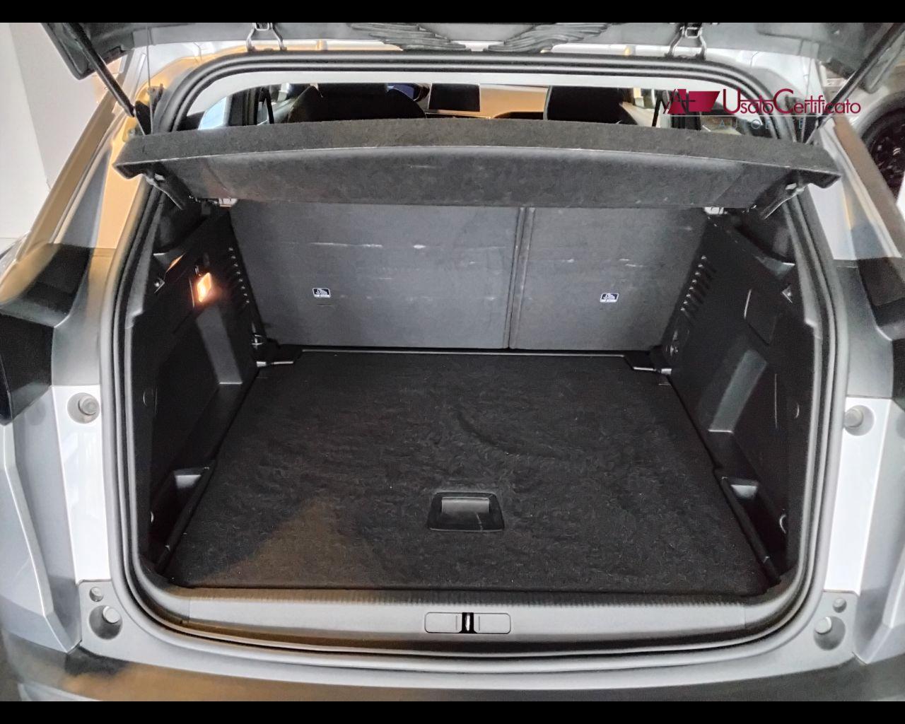 PEUGEOT 3008 BlueHDi 130 S&S Active Pack
