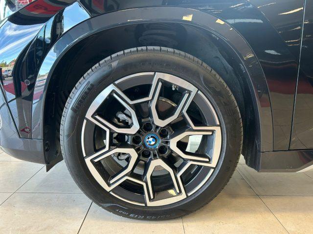 BMW iX1 eDrive 20 xLine- OK NEOPATENTATI