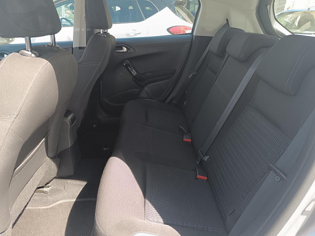 Peugeot 208 1.2 VTI Allure 80.000KM