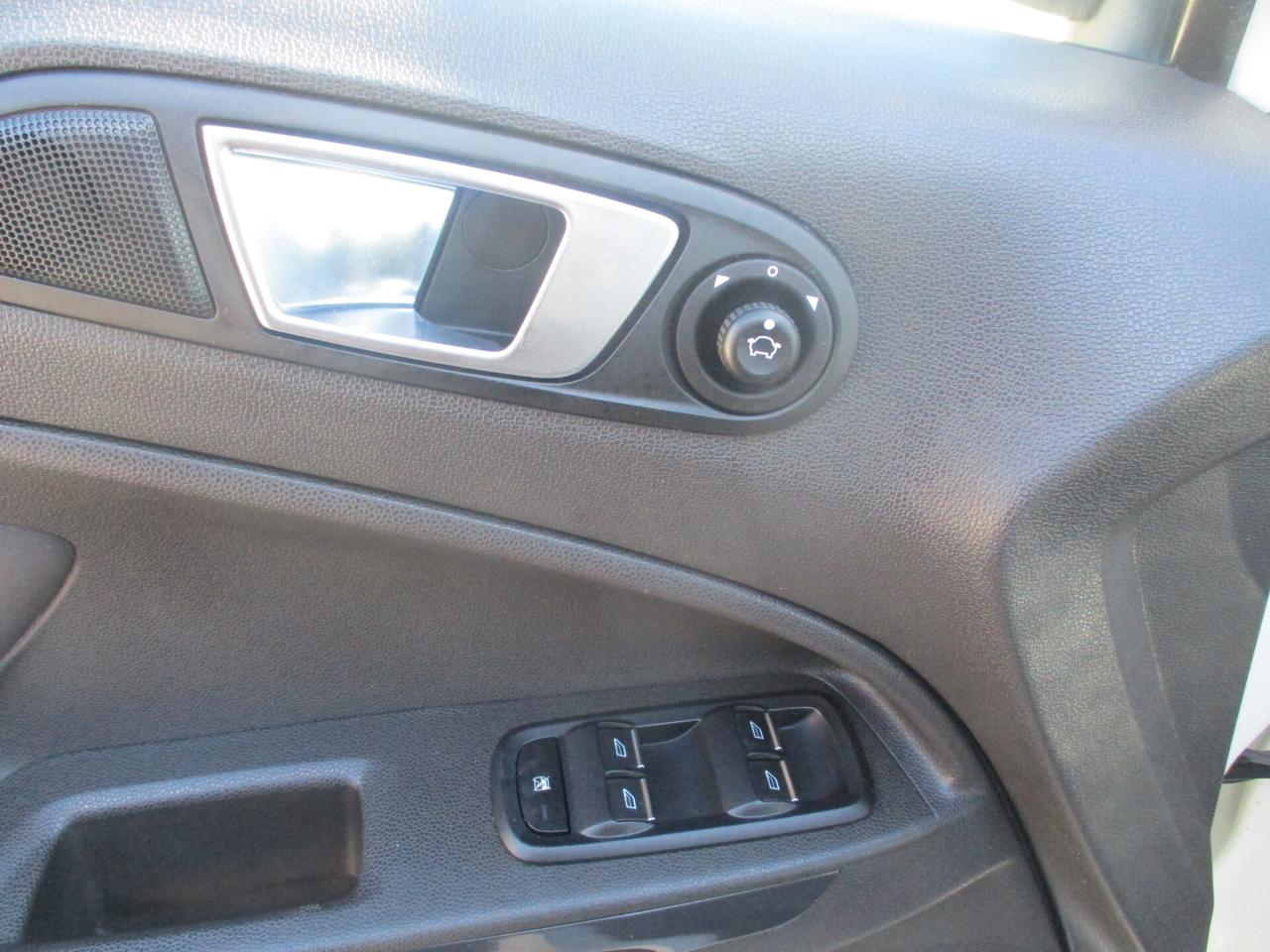 FORD ECOSPORT 1.0 ECOBOOST 125 CV E6 TITANIUM