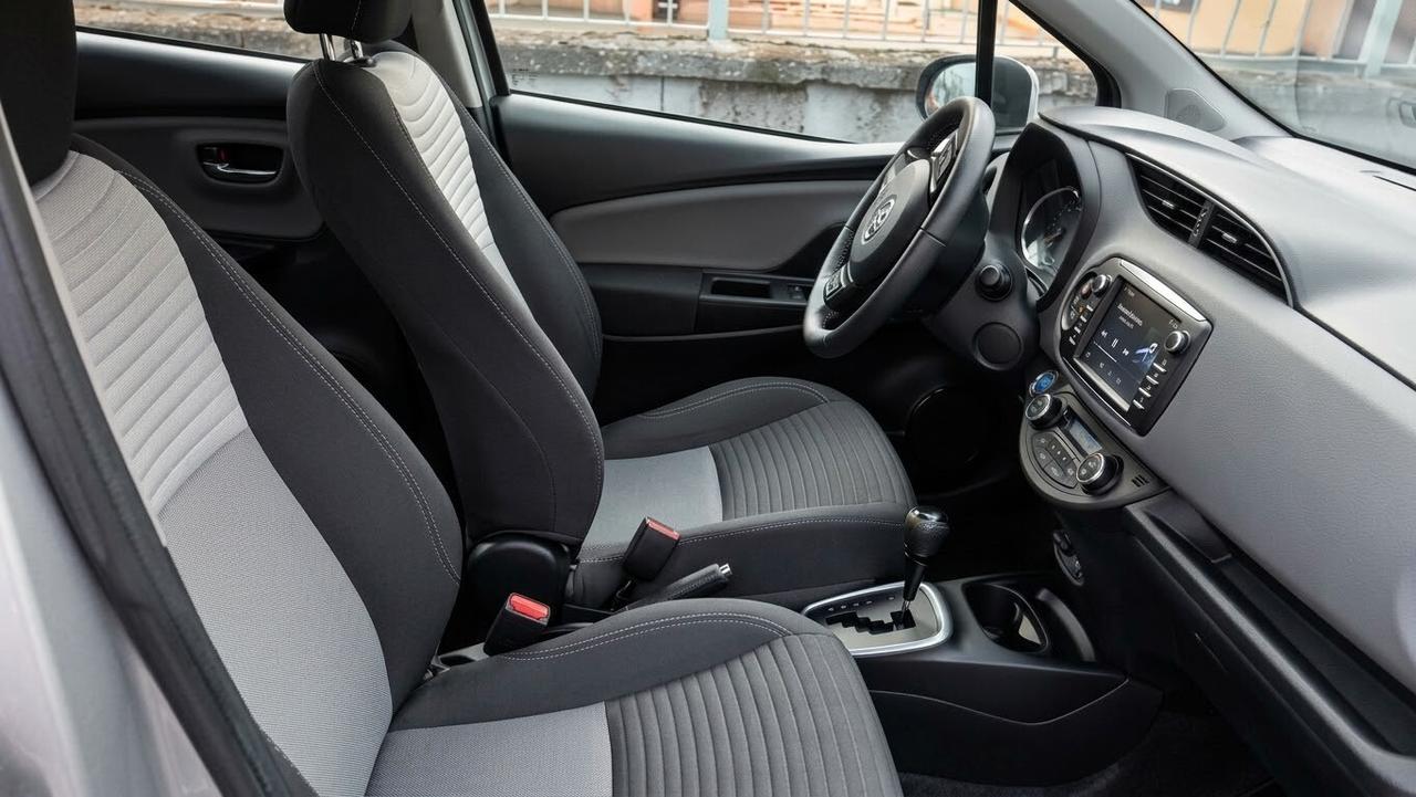 Toyota Yaris 1.5 Hybrid 5 porte Business