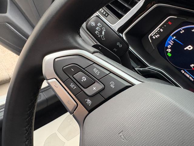 VOLKSWAGEN Taigo 1.0 TSI 116 CV DSG R-Line TETTO APR/PAN