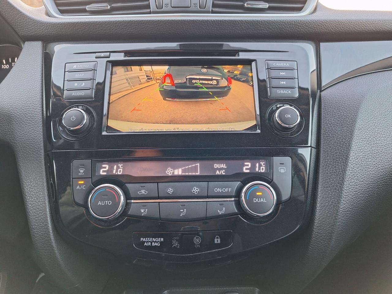 Nissan Qashqai BUSINESS 1.5 dCi 115cv AUTOMAT. NAV+RETROCAM. 2020