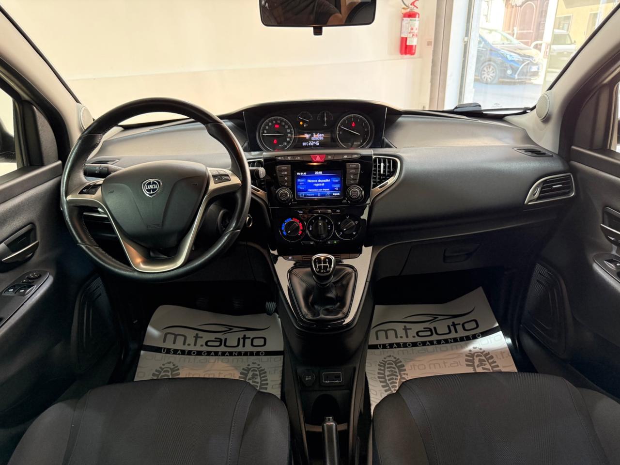 Lancia Ypsilon 1.2 69 CV 5 porte Gold