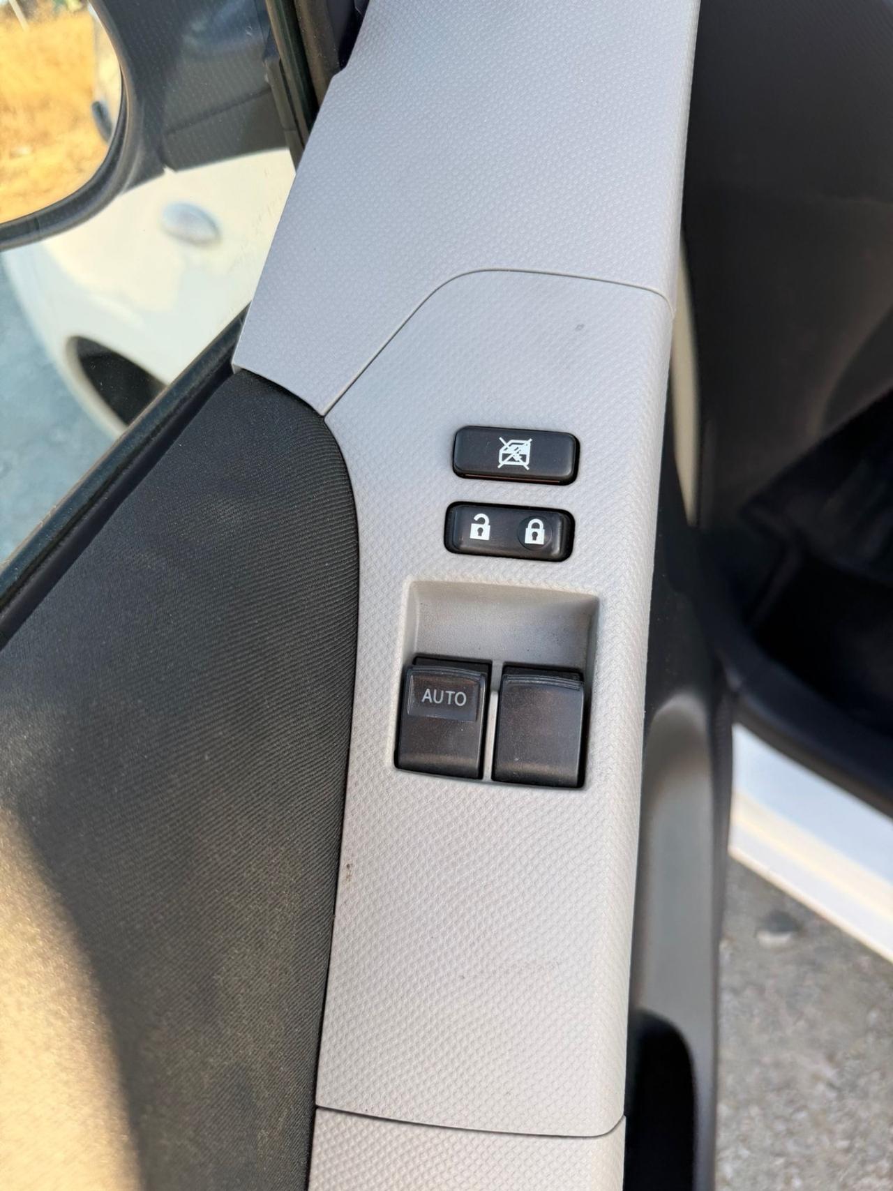 Toyota Yaris 1.0 Benzina- Neopatentati- 5 Porte