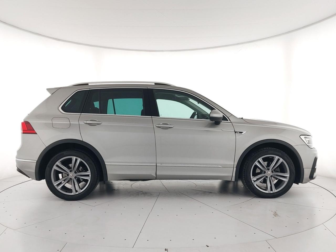 VOLKSWAGEN Tiguan 2.0 tdi Sport 150cv dsg R-Line Exterior+ACC+LED