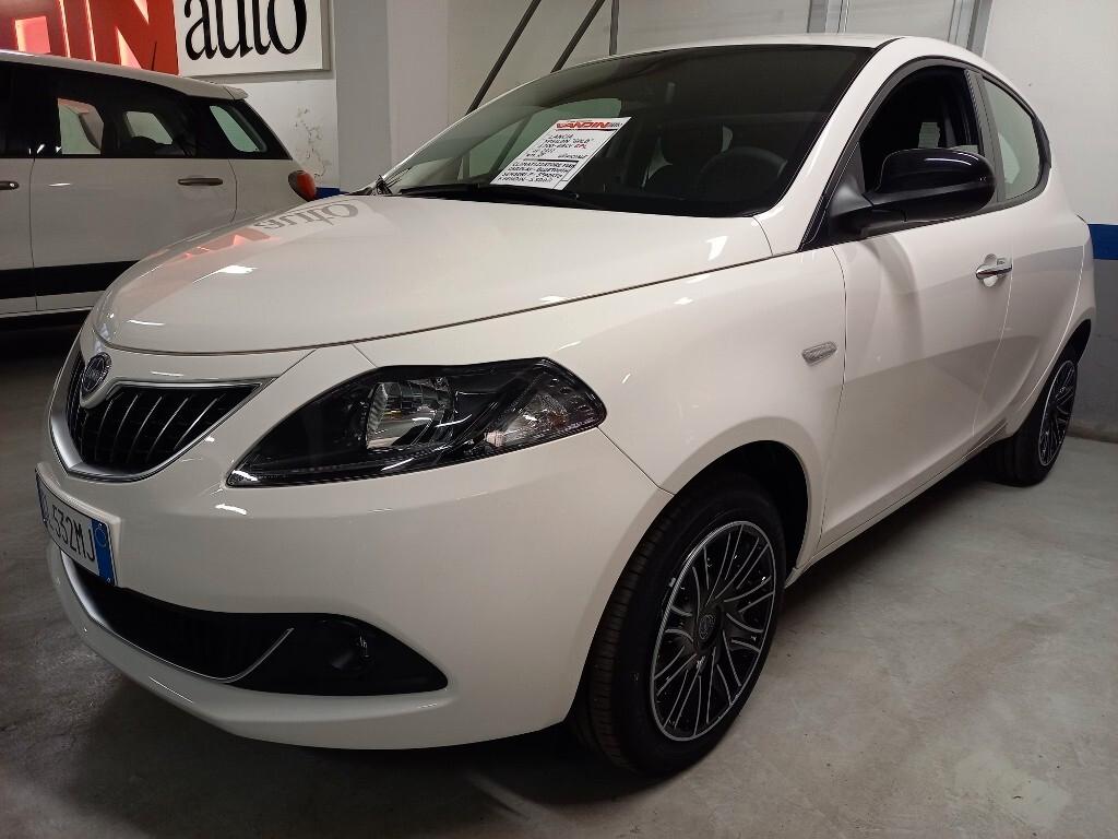 Lancia Ypsilon 1.0 FireFly 5 porte S&S Hybrid Ecochic Gold