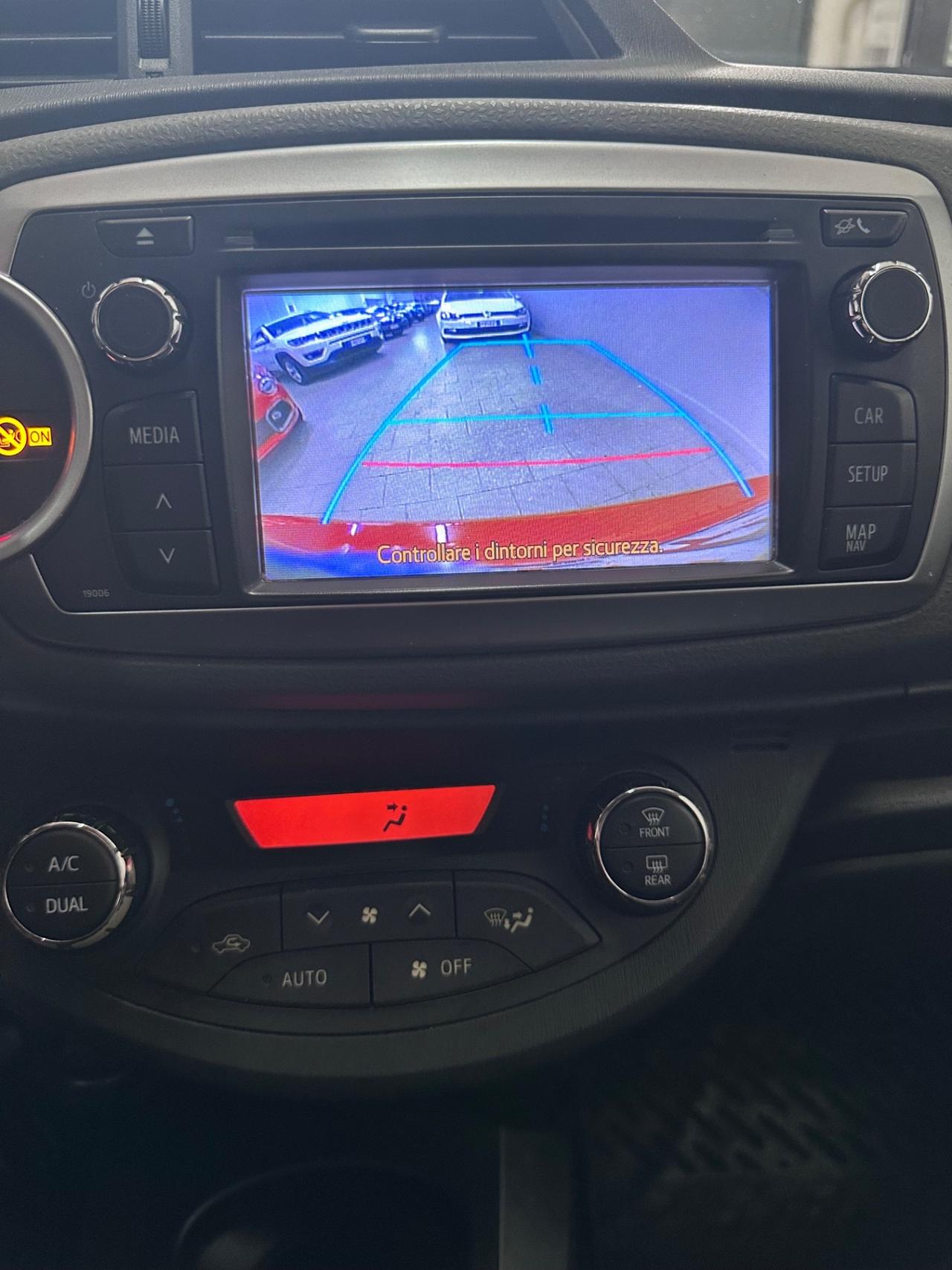 Toyota Yaris 1.0 5 porte Lounge 2013