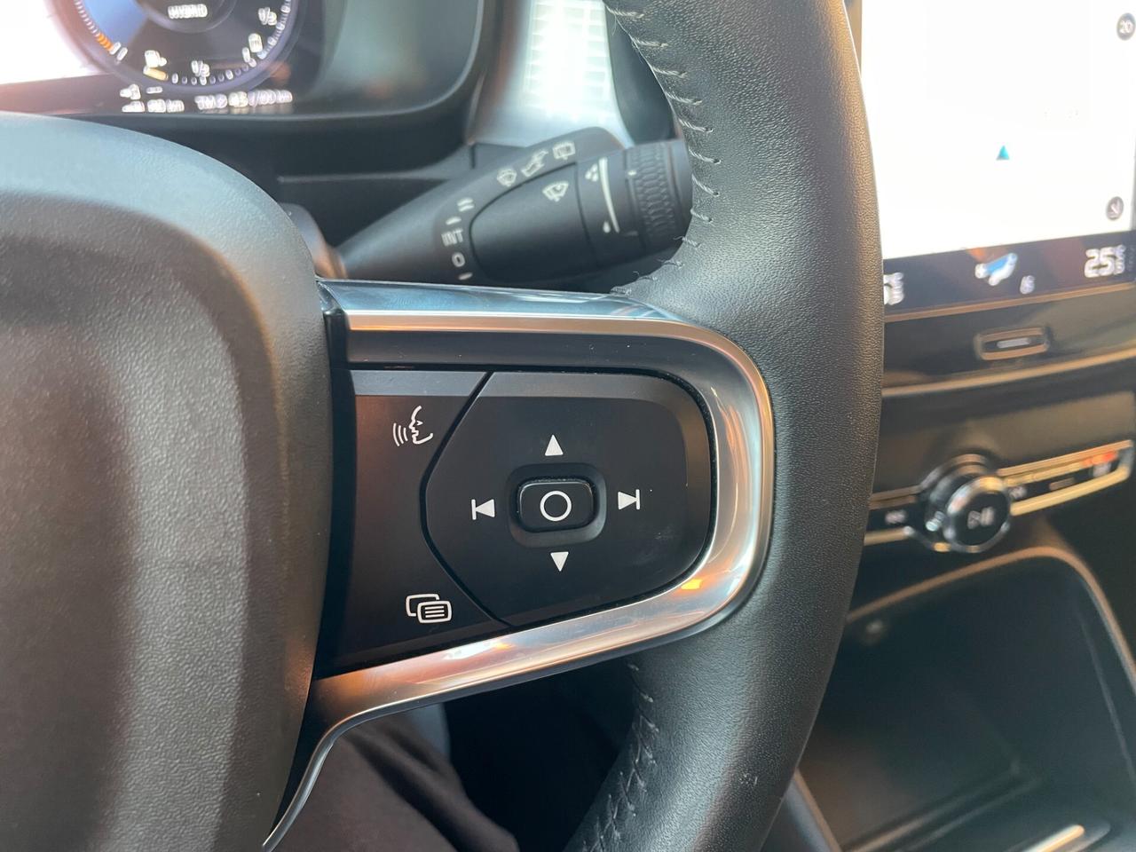 Volvo XC40 T4 Rech Plug-in Hyb Inscription Expr. PREZZO REALE