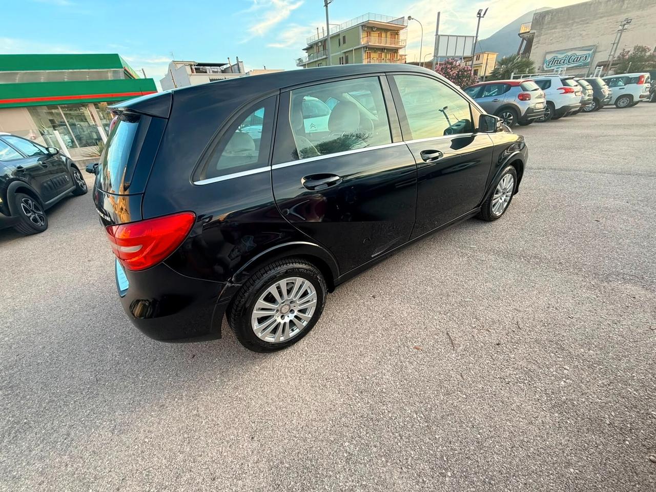 Mercedes-benz B 200 NGD Executive