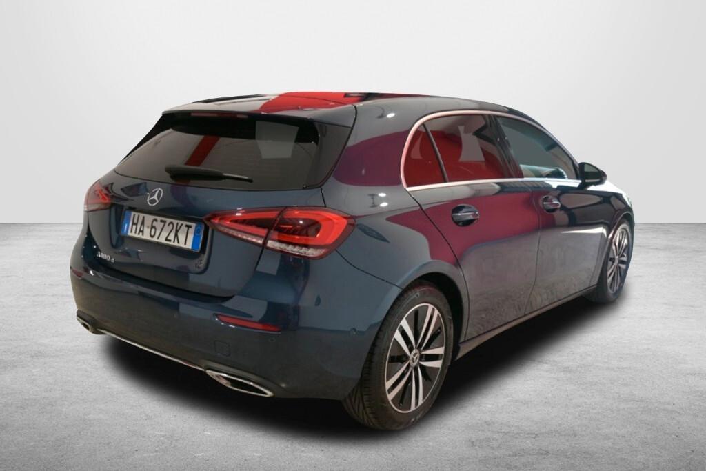 MERCEDES-BENZ A 180D 116CV 6M. SPORT ( FARI LED - AMBIENT LIGHTS - CRUISE - PELLE - NAVI PREMIUM - PARK ASSIST - TELECAMERA POST. - CERCHI 17 )