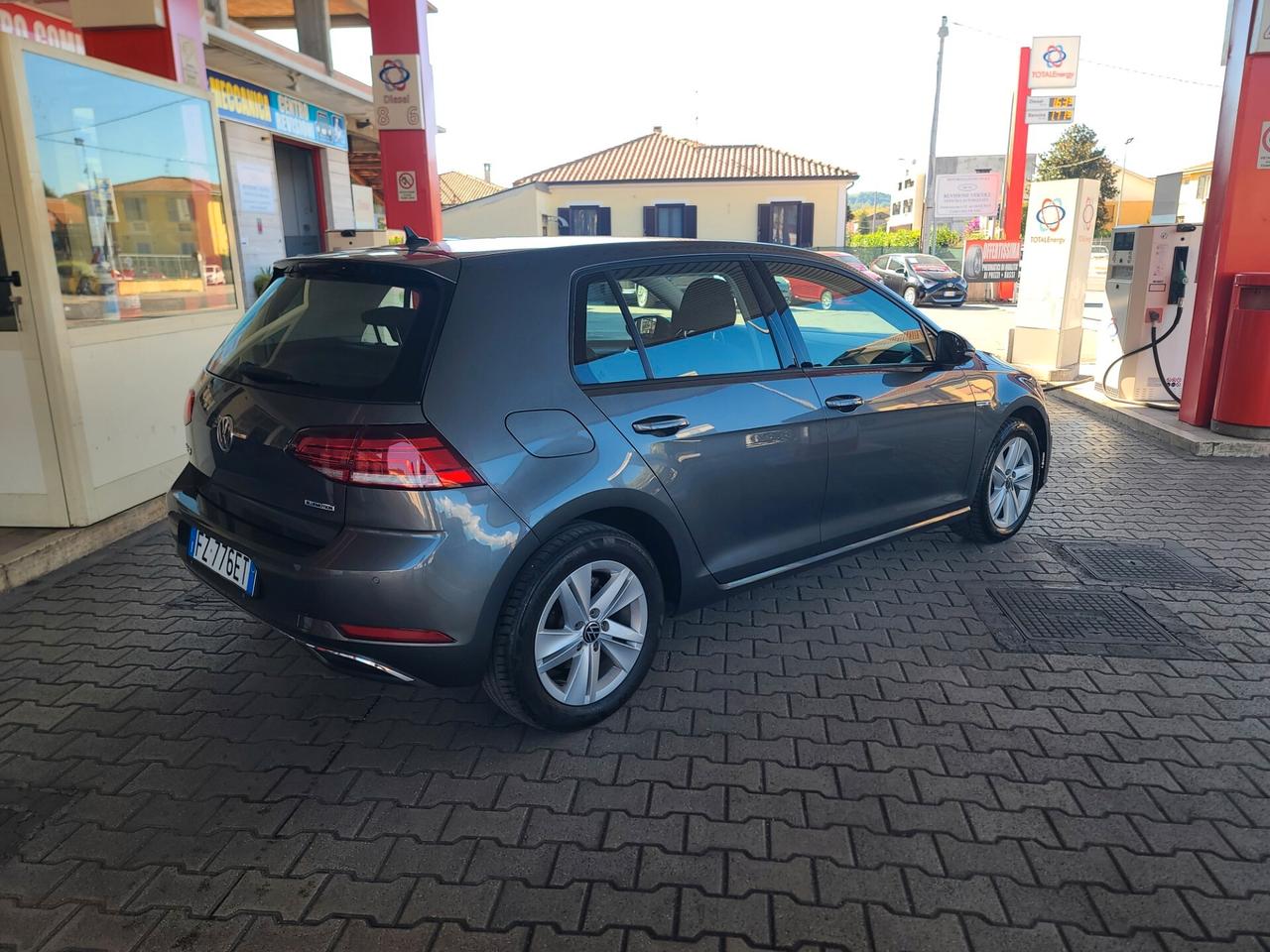 Volkswagen Golf 1.5 TGI DSG BlueMotion 2020 promo