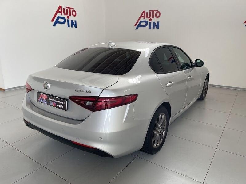 Alfa Romeo Giulia 2.2 Turbodiesel 136 CV AT8 Super *Rcamera*