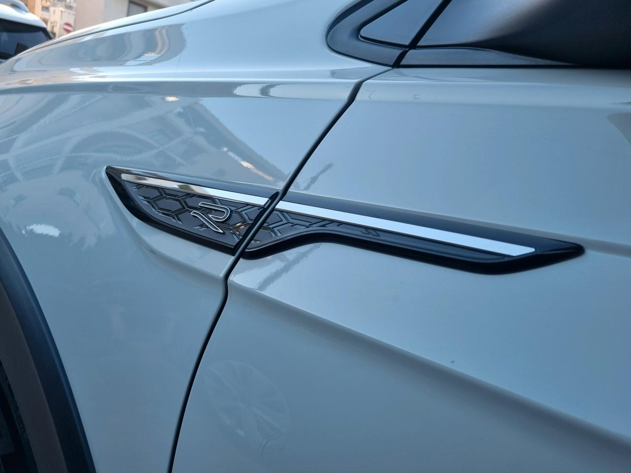 Volkswagen Taigo 1.0 TSI 110CV DSG R-Line