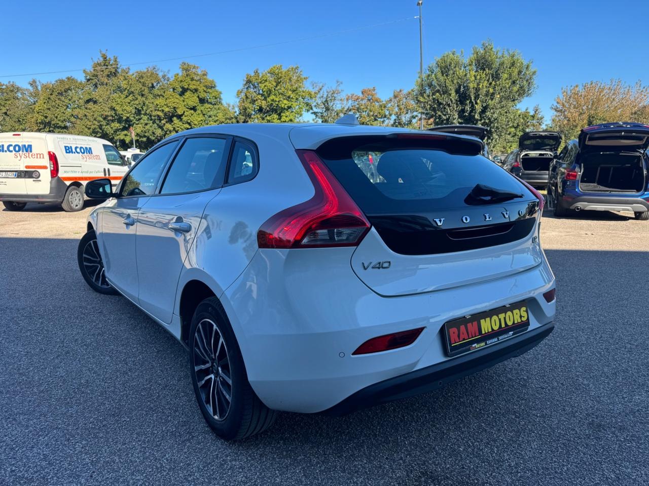 Volvo V40 D2 2.0 120CV Inscription NEOPATENTATI