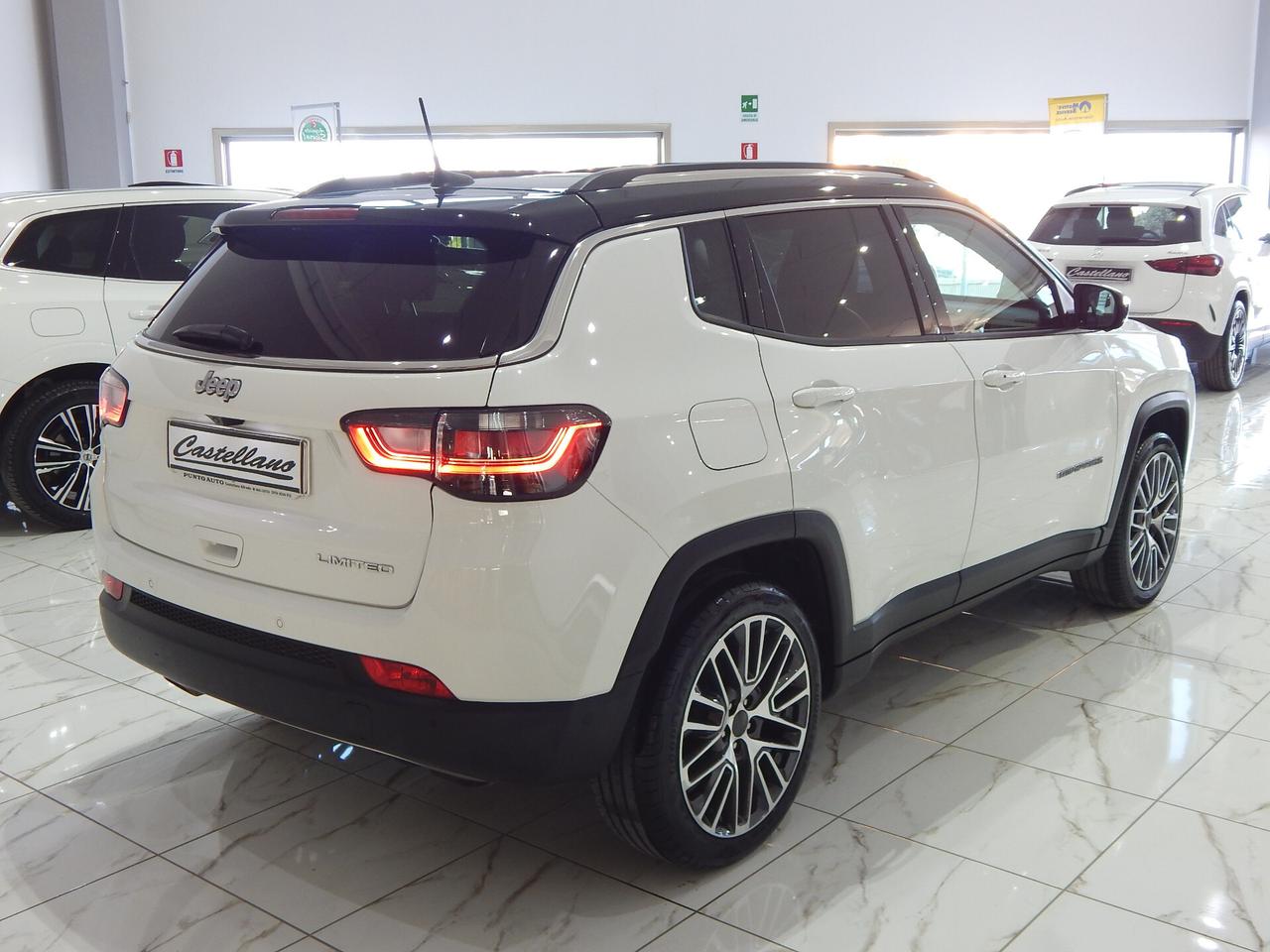 Jeep Compass 1.6 mjt Limited 130cv TETTO-NAVI-PELLE-PARK-LED