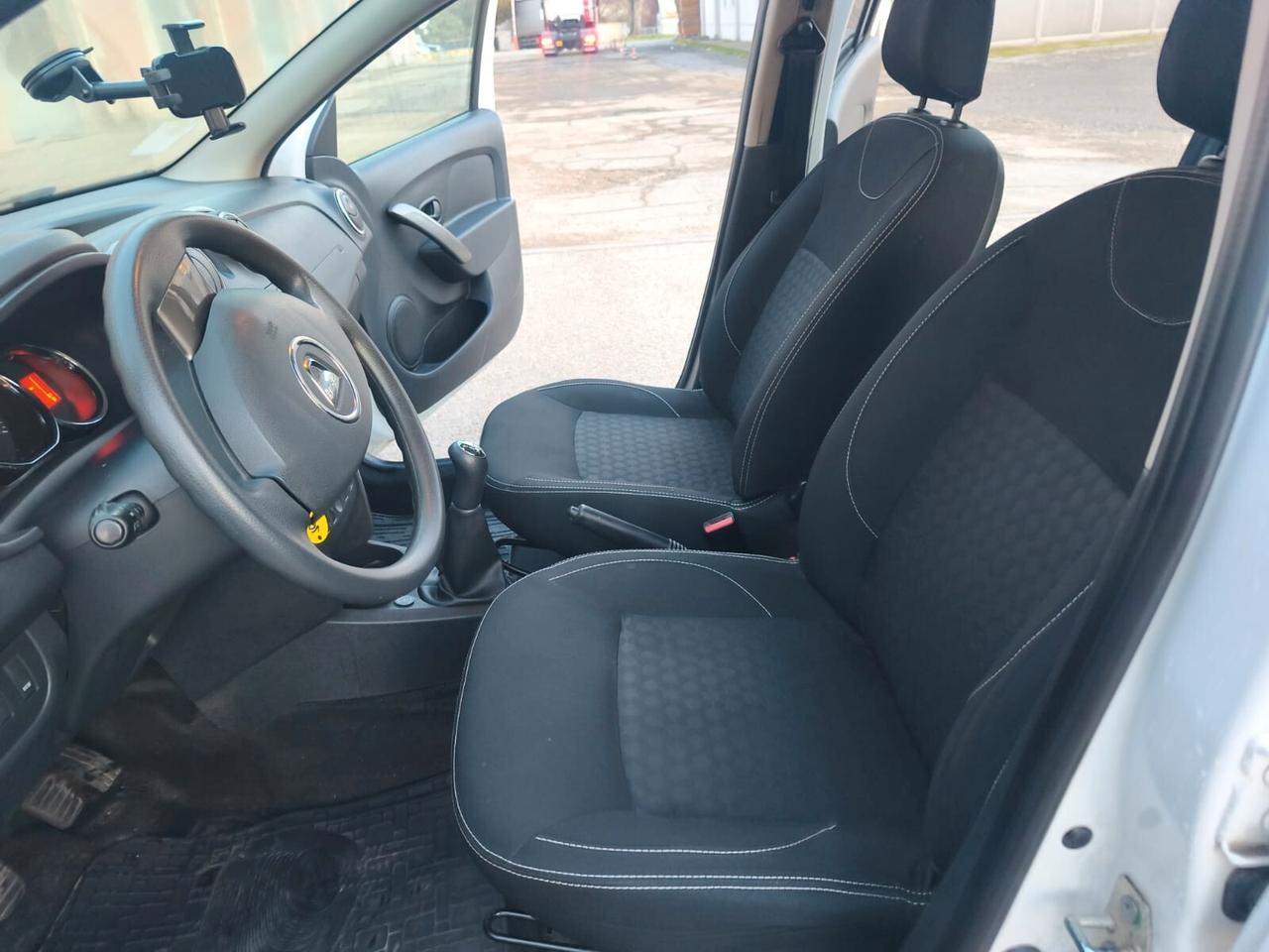 Dacia Logan 2015---900 GPL Neopatentati