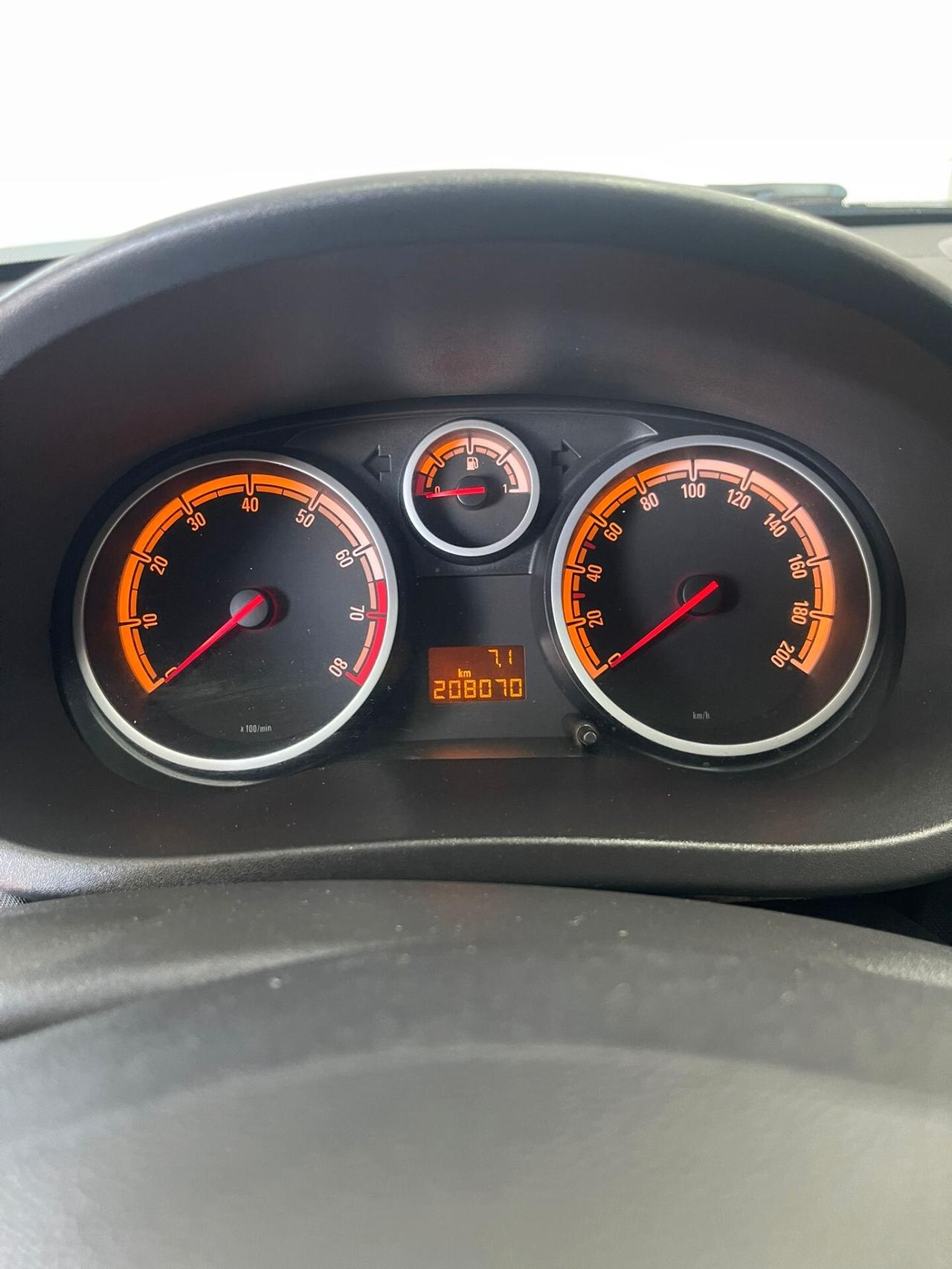 Opel Corsa 1.2 80CV 3 porte GPL-TECH Club