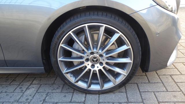 MERCEDES-BENZ E 220 d S.W. 4Matic Auto Premium AMG
