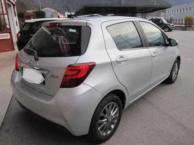 Toyota Yaris 1.0 5 porte Lounge NEOPATENTATI UNICO PROPRIETARIO