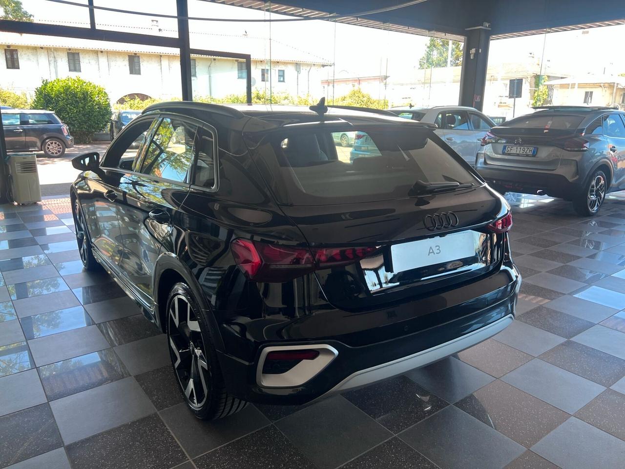 Audi A3 allstreet TFSI 110 kW S tronic Identity Contrast