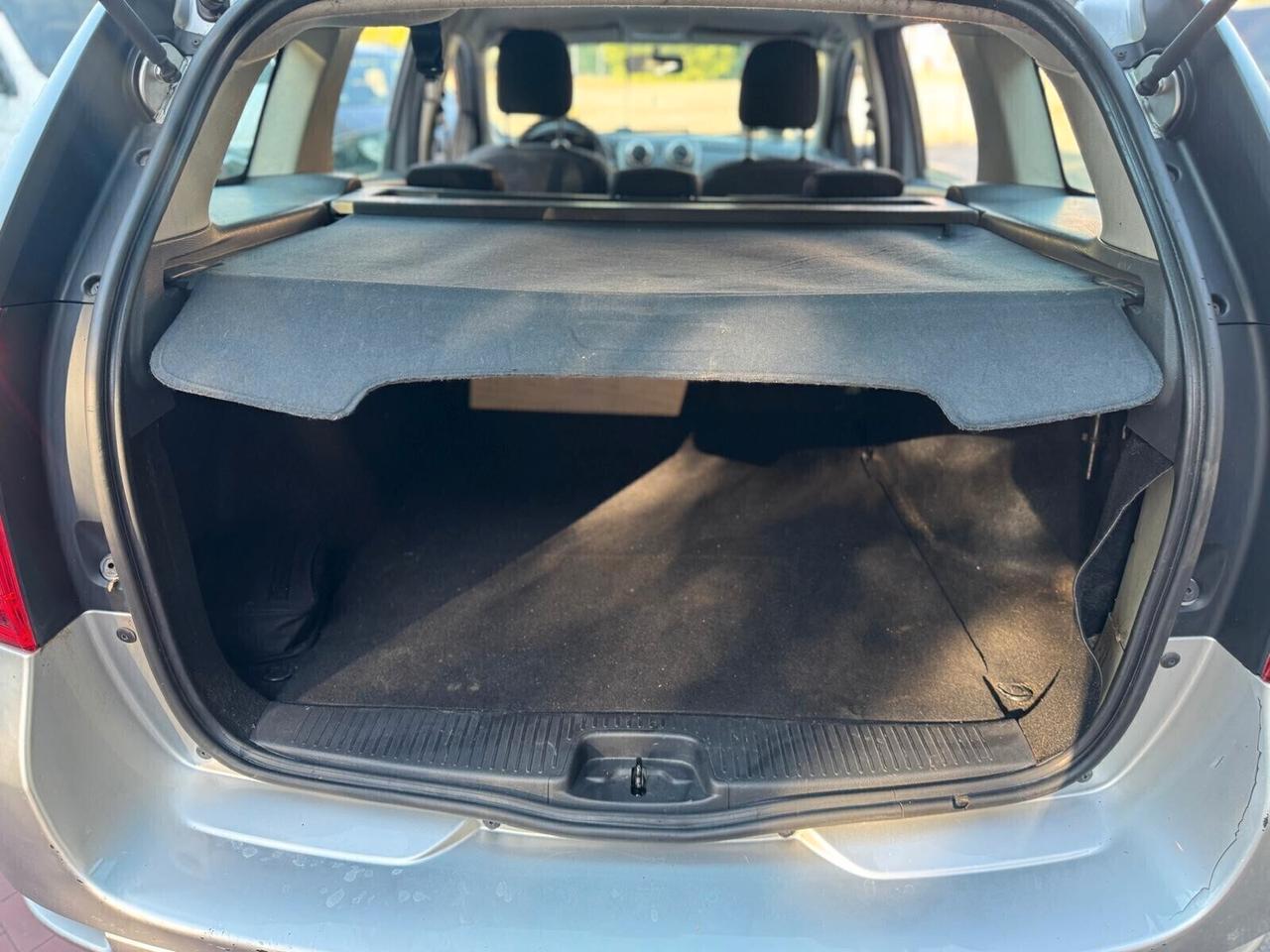 Dacia Logan Anno 2014 1.2 Benz/GPL REVISIONATA