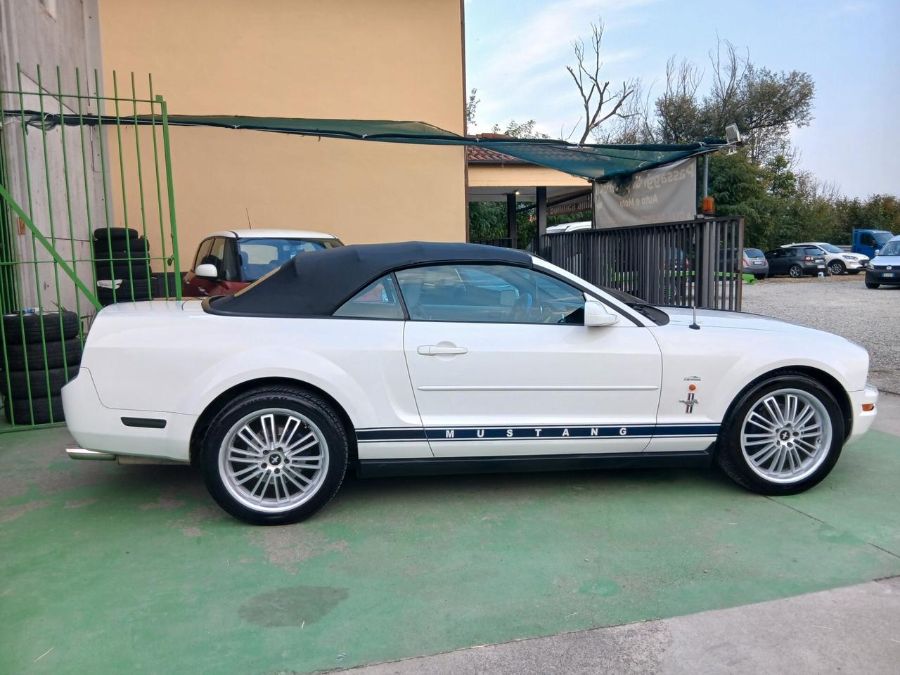 Ford Mustang Convertible 4.0 v6 2009