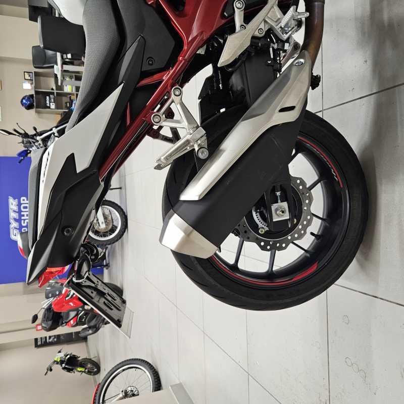 Honda CB 750 Hornet - 2023