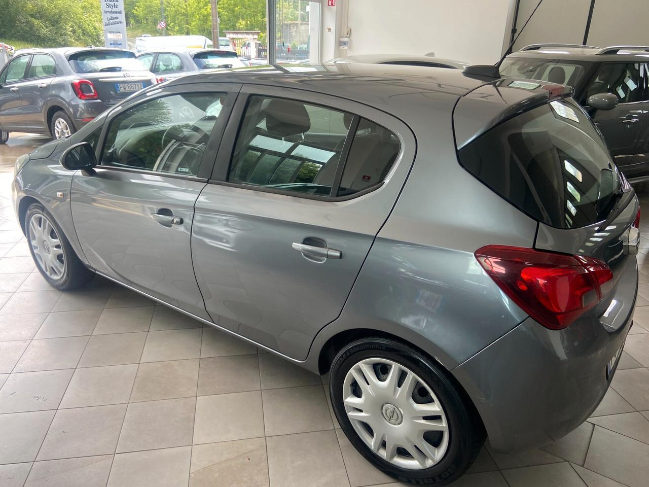Opel Corsa 1.2 5 porte n-Joy