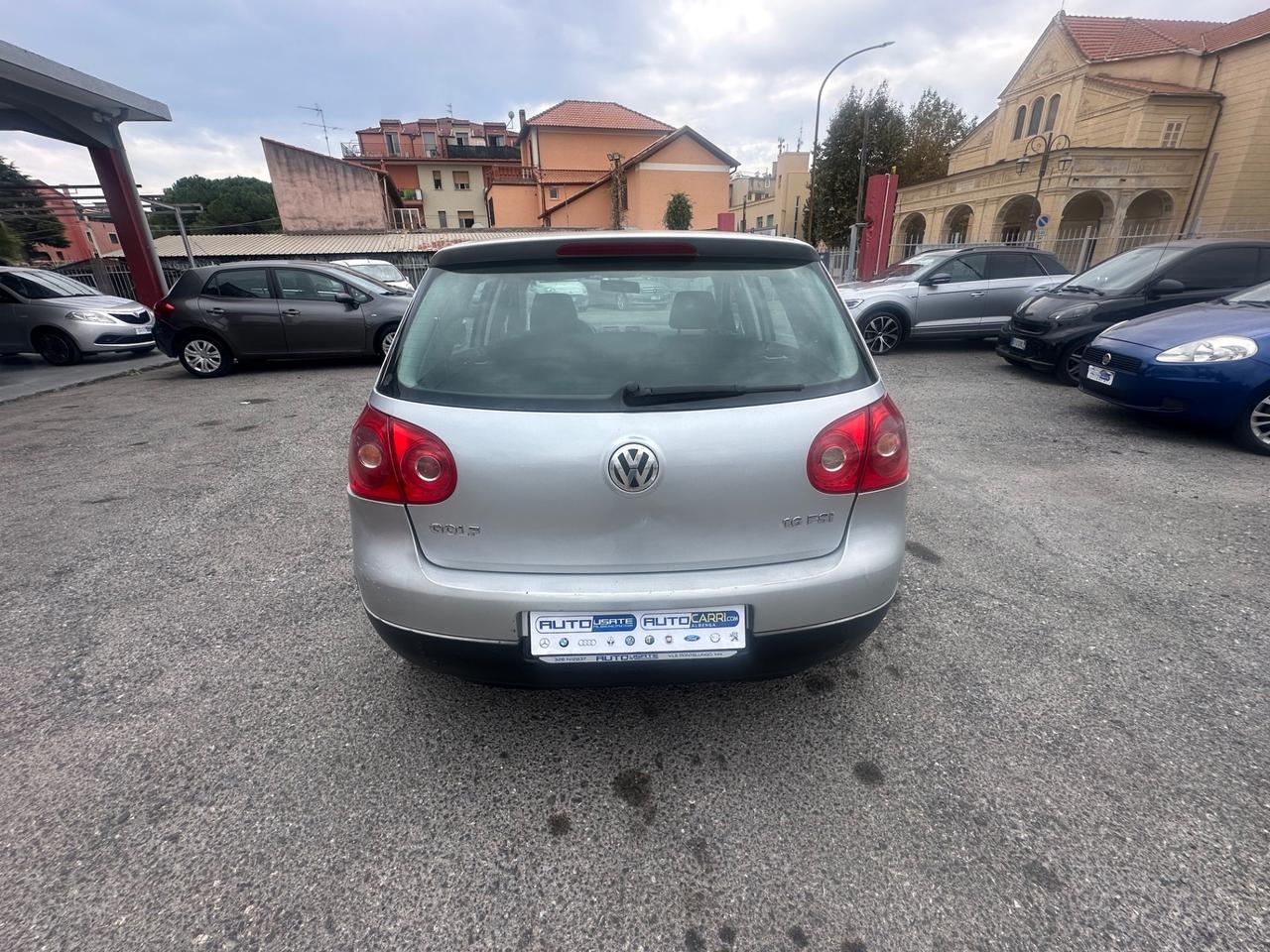 Volkswagen Golf 1.6 16V FSI 5p. Sportline